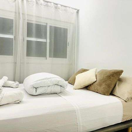 Avakian Suite Valenza Esterno foto