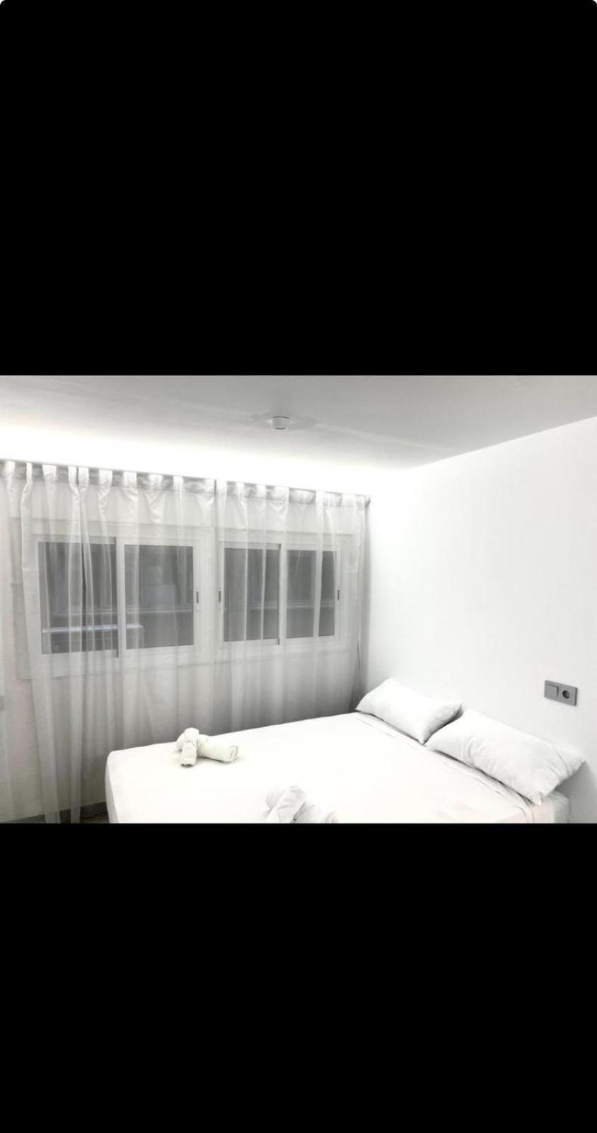 Avakian Suite Valenza Esterno foto