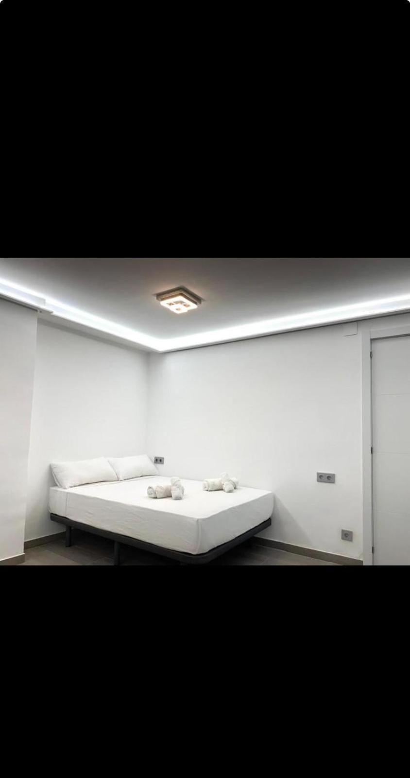 Avakian Suite Valenza Esterno foto
