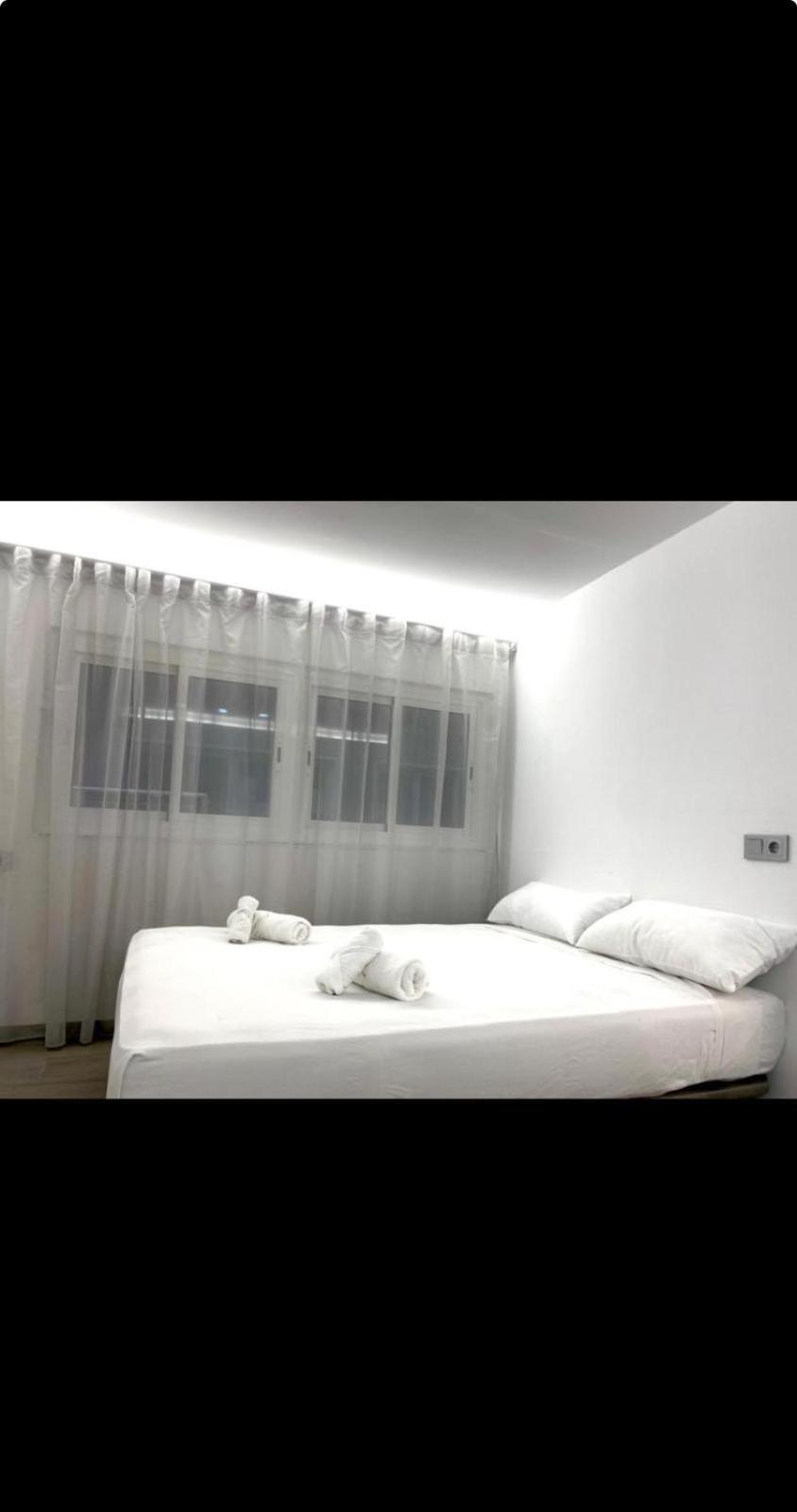 Avakian Suite Valenza Esterno foto